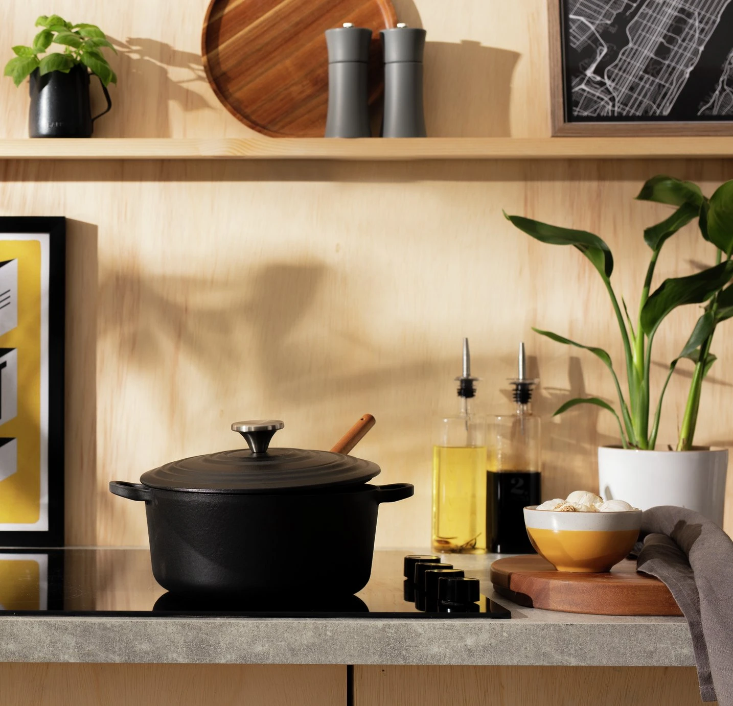 Habitat 3.3 Litre Cast Iron Casserole Dish - Black 4 Habitat 3.3 Litre Cast Iron Casserole Dish - Black - Image 2