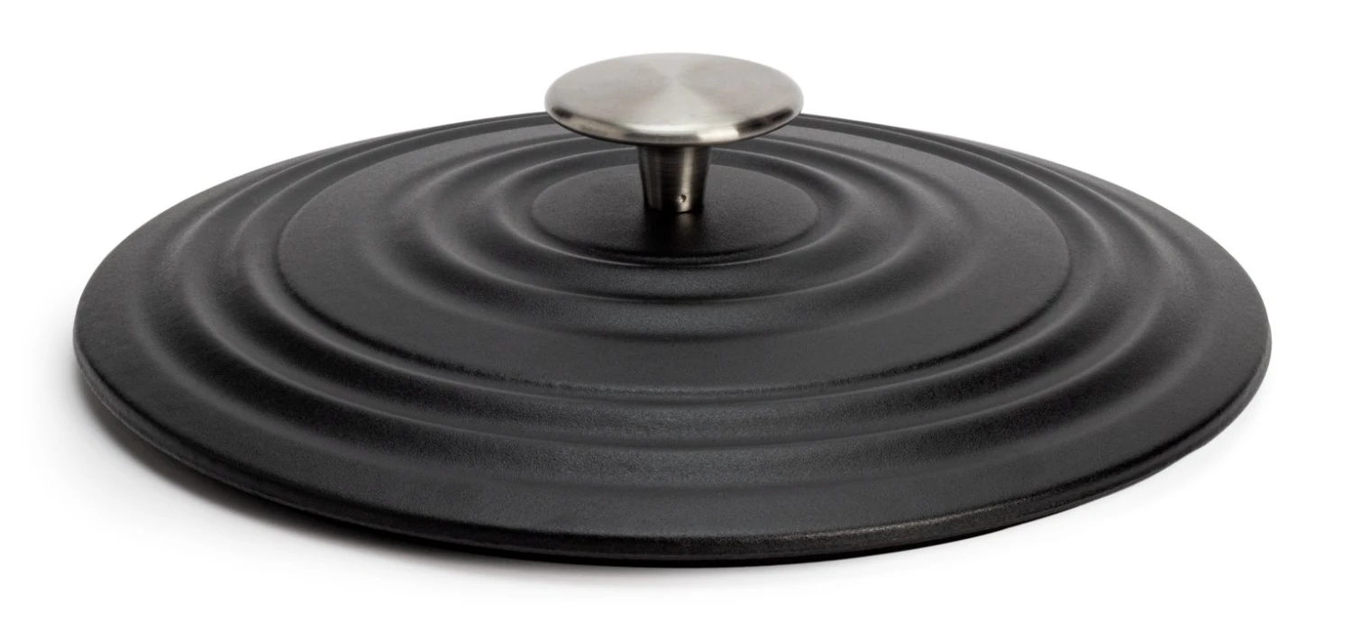 Habitat 3.3 Litre Cast Iron Casserole Dish - Black 6 Habitat 3.3 Litre Cast Iron Casserole Dish - Black - Image 4