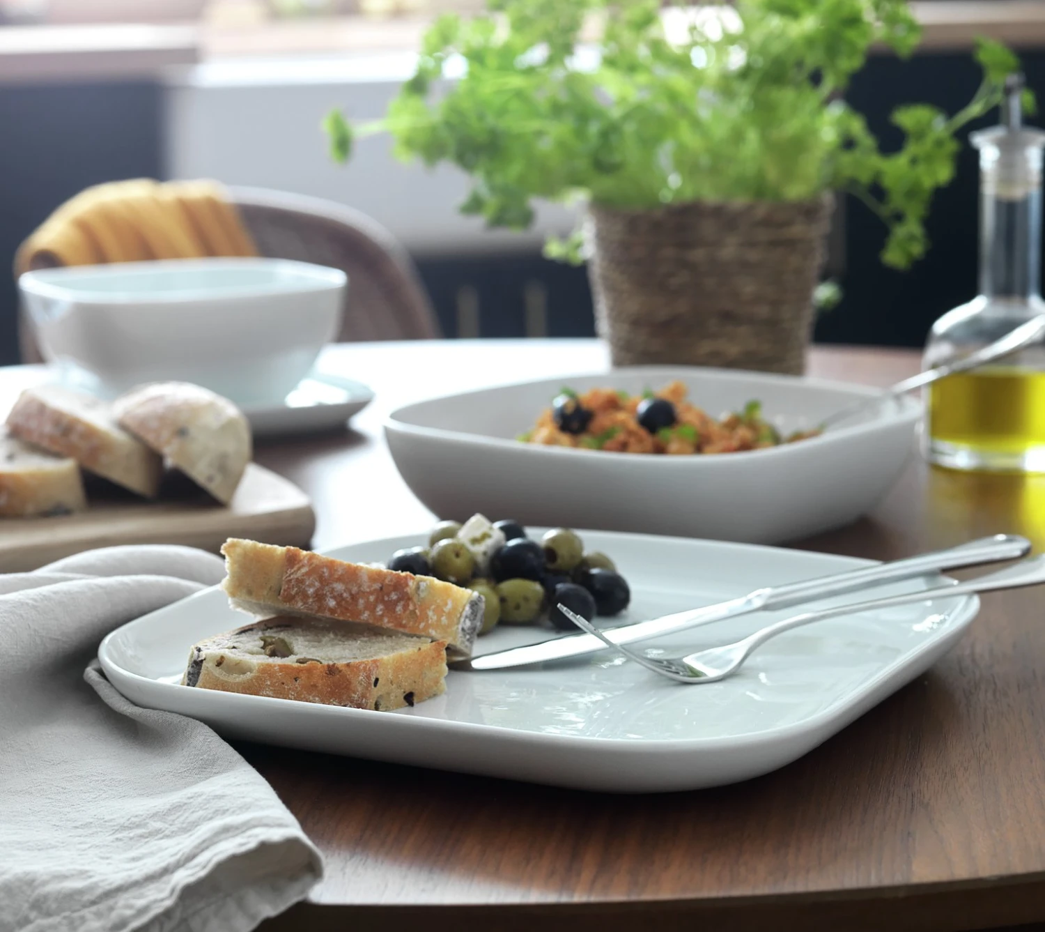 Habitat Riko Square 4 Piece Dinner Plates - White 4 Habitat Riko Square 4 Piece Dinner Plates - White - Image 2